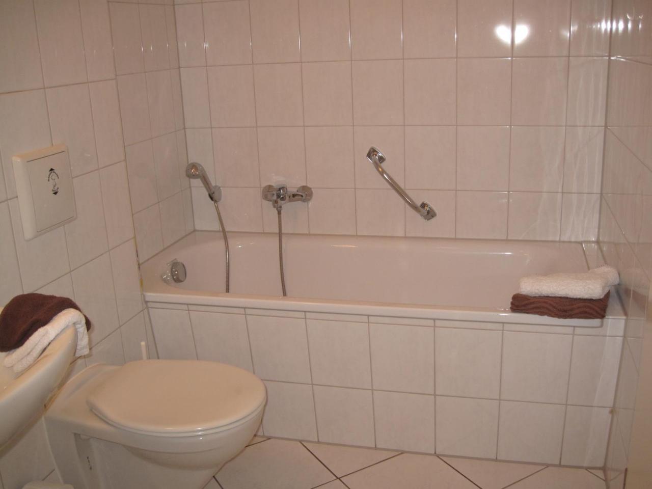 Apartment Astra Zempin Buitenkant foto